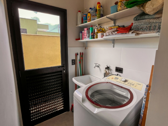 Casa Nova com 4 Suítes e Área Gourmet – Condomínio Captanias, Praia da Lagoinha, Ubatuba