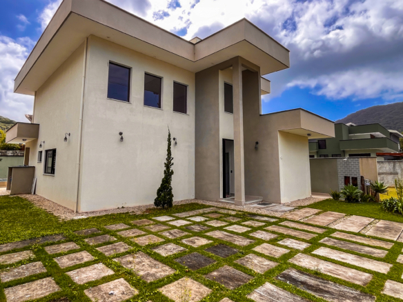 Casa Nova com 4 Suítes e Área Gourmet – Condomínio Captanias, Praia da Lagoinha, Ubatuba