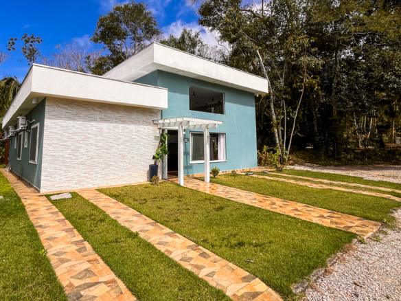 Casa Nova em Condomínio Fechado – Capitanias, Praia da Lagoinha – Ubatuba/SP