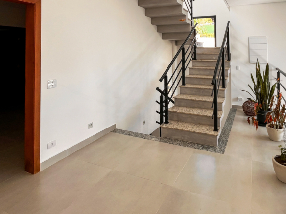 Casa Nova à Venda no Condomínio Recanto da Lagoinha – Ubatuba/SP
