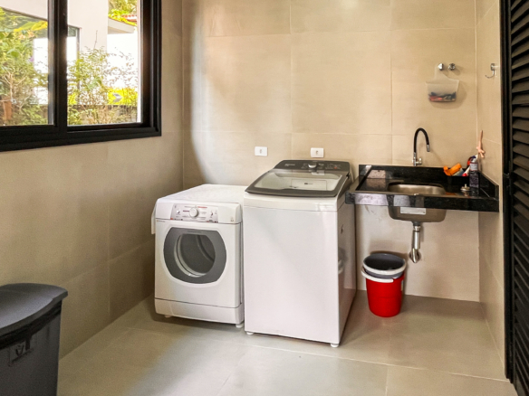 Casa Nova à Venda no Condomínio Recanto da Lagoinha – Ubatuba/SP