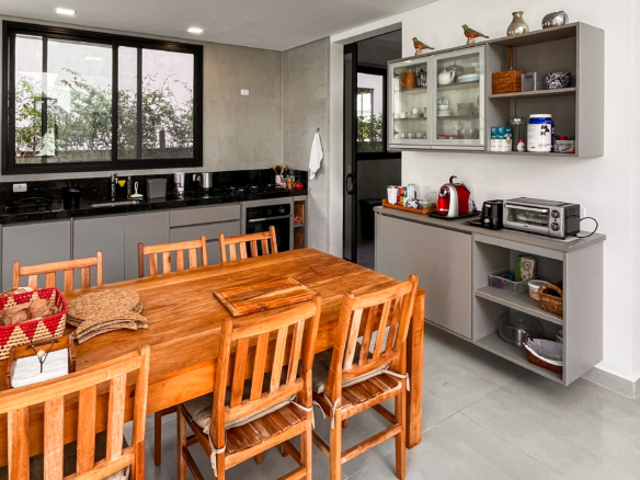 Casa Nova à Venda no Condomínio Recanto da Lagoinha – Ubatuba/SP
