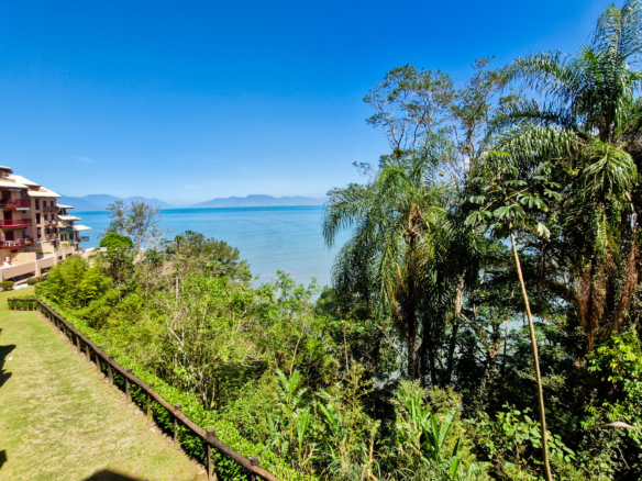 Apartamento à Venda no Condomínio Gaivotas – Costa Verde Tabatinga  com 118 m²