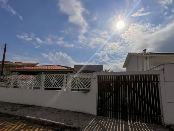 Casa à Venda na Praia do Sapê – Ubatuba/SP