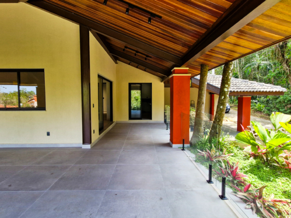 Casa a venda, no Condomínio Park Imperial – Praia de Masaguaçú, com 3 suítes
