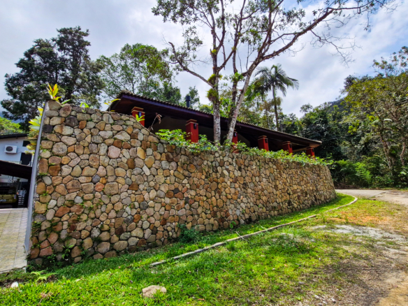 Casa a venda, no Condomínio Park Imperial – Praia de Masaguaçú, com 3 suítes