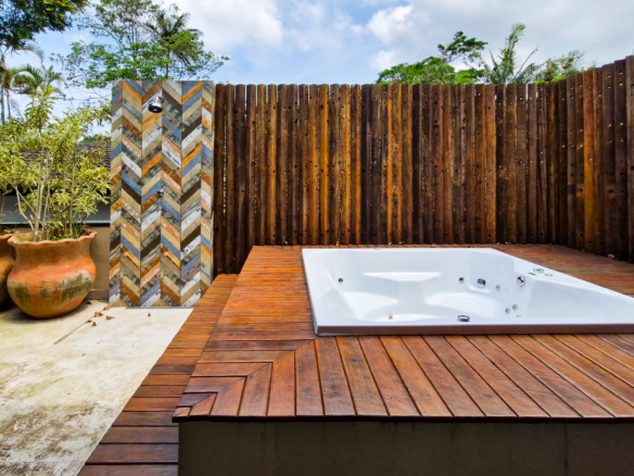 Casa a venda, no Condomínio Park Imperial – Praia de Masaguaçú, com 3 suítes