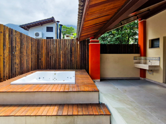 Casa a venda, no Condomínio Park Imperial – Praia de Masaguaçú, com 3 suítes