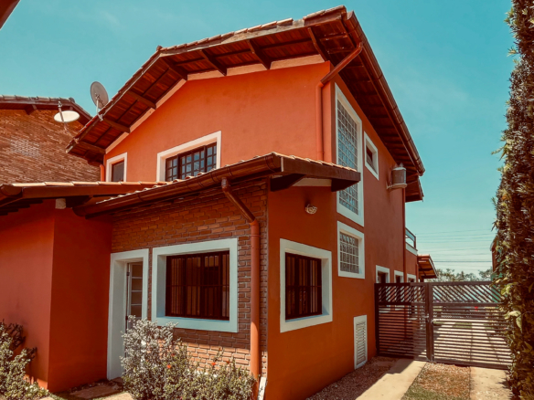Casa à venda em Ubatuba no Condomínio Salga Lagoinha Frente Mar