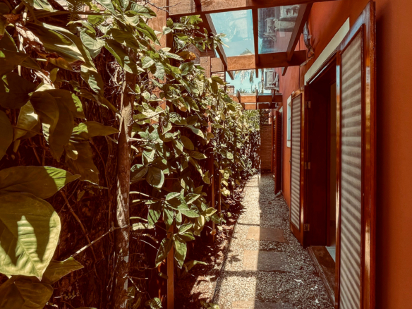Casa à venda em Ubatuba no Condomínio Salga Lagoinha Frente Mar