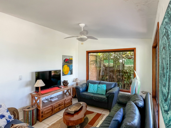 Casa à venda em Ubatuba no Condomínio Salga Lagoinha Frente Mar