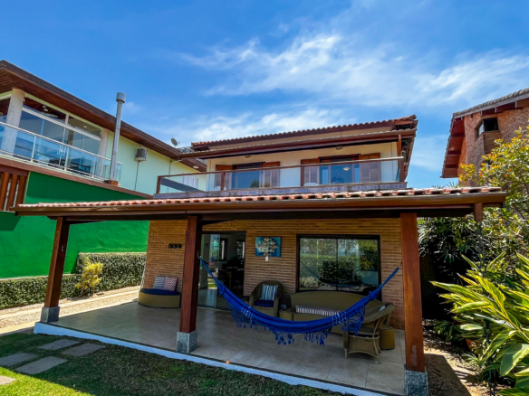 Casa à venda em Ubatuba no Condomínio Salga Lagoinha Frente Mar