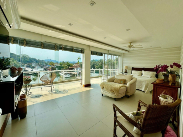 Casa de Alto Padrão Com 8 Suítes e Muita Sofisticação e Requinte em Angra dos Reis