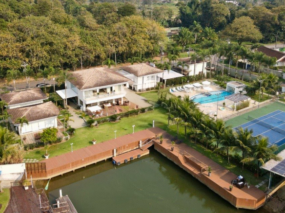 Casa de Alto Padrão Com 8 Suítes e Muita Sofisticação e Requinte em Angra dos Reis
