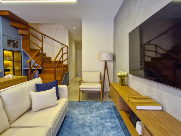 Casa á venda com 3 dormitórios a 700m da Praia da Tabatinga