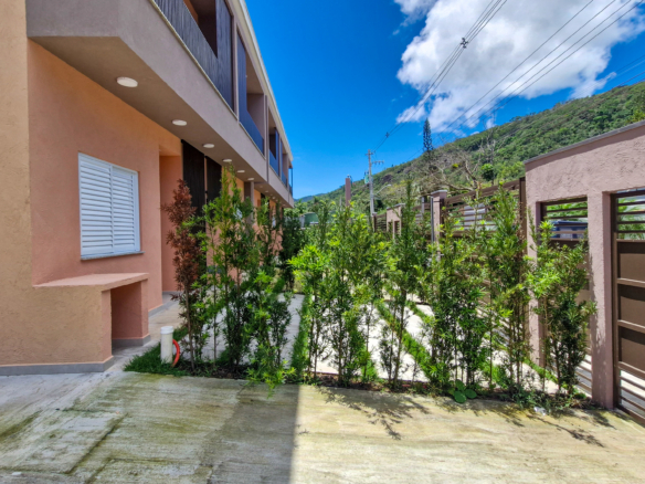 Casa á venda com 3 dormitórios a 700m da Praia da Tabatinga
