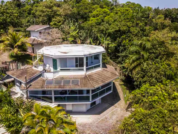 Residência Exclusiva na Ponta Grossa – Ubatuba