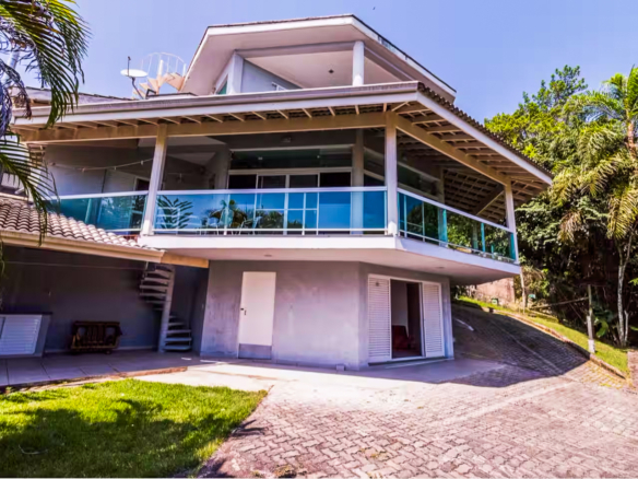 Residência Exclusiva na Ponta Grossa – Ubatuba