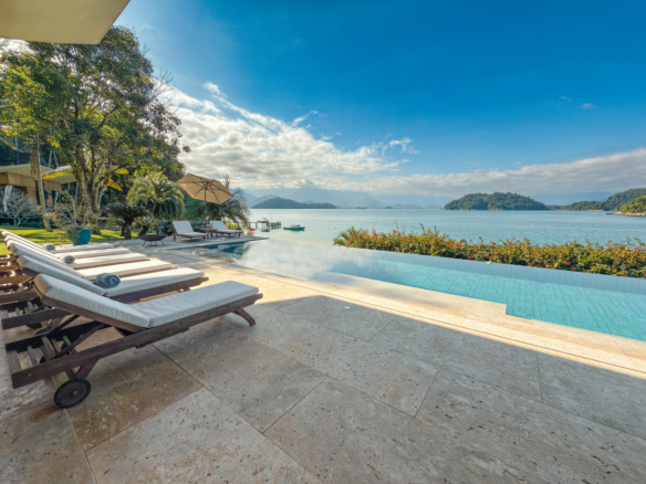 Linda Casa de Luxo Com Praia Particular Em Angra dos Reis