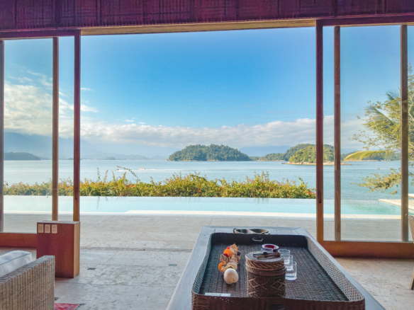 Linda Casa de Luxo Com Praia Particular Em Angra dos Reis