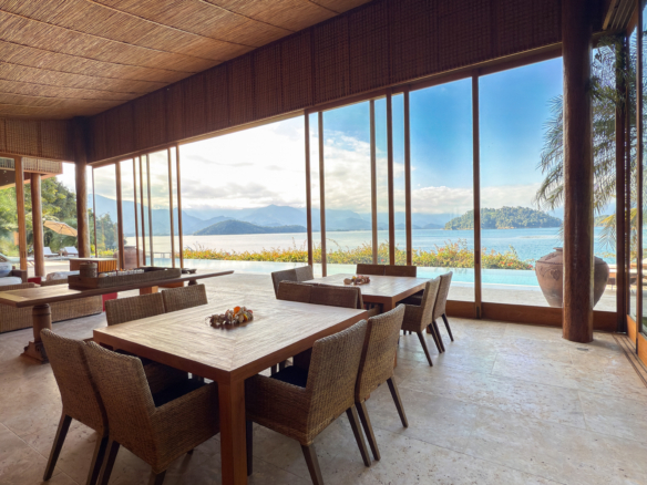 Linda Casa de Luxo Com Praia Particular Em Angra dos Reis