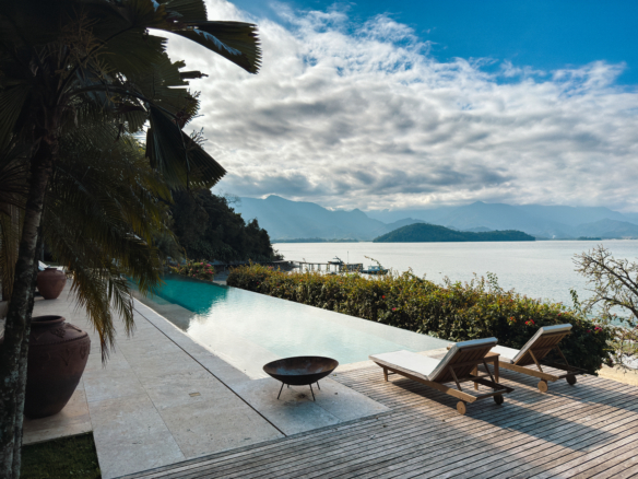 Linda Casa de Luxo Com Praia Particular Em Angra dos Reis