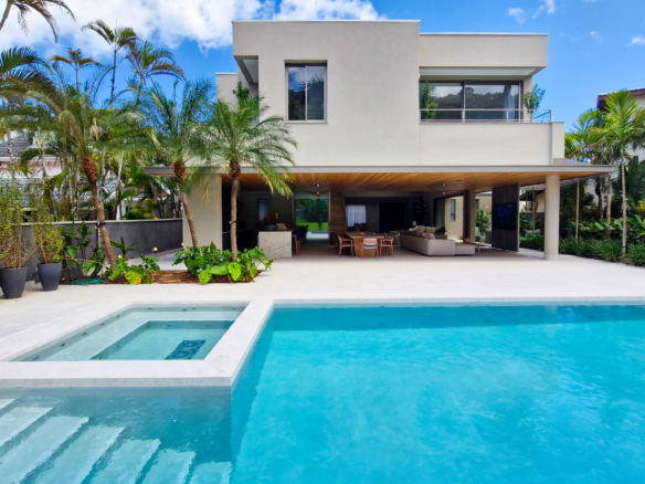 Residência Contemporânea de Alto Luxo no Condomínio Costa Verde Tabatinga