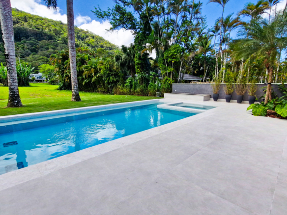 Residência Contemporânea de Alto Luxo no Condomínio Costa Verde Tabatinga