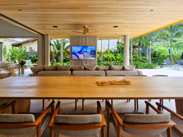 Residência Contemporânea de Alto Luxo no Condomínio Costa Verde Tabatinga