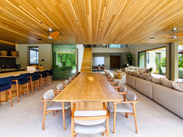 Residência Contemporânea de Alto Luxo no Condomínio Costa Verde Tabatinga