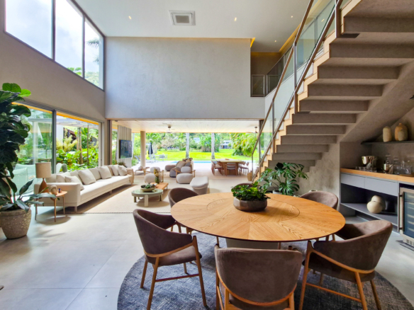 Residência Contemporânea de Alto Luxo no Condomínio Costa Verde Tabatinga