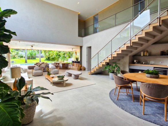Residência Contemporânea de Alto Luxo no Condomínio Costa Verde Tabatinga