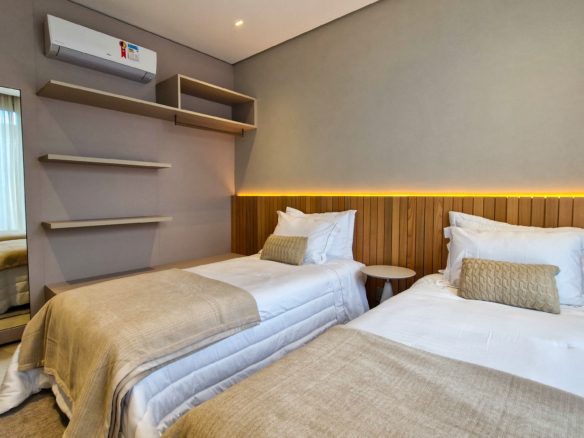 Residência Contemporânea de Alto Luxo no Condomínio Costa Verde Tabatinga