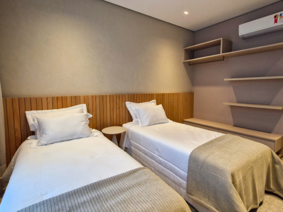 Residência Contemporânea de Alto Luxo no Condomínio Costa Verde Tabatinga