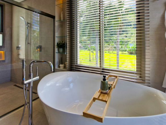 Residência Contemporânea de Alto Luxo no Condomínio Costa Verde Tabatinga
