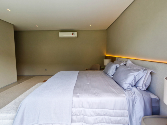Residência Contemporânea de Alto Luxo no Condomínio Costa Verde Tabatinga