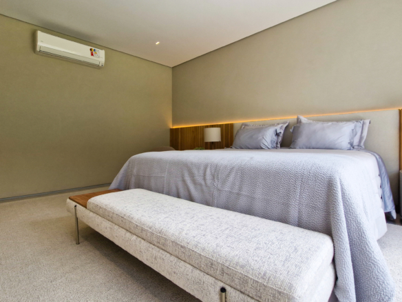 Residência Contemporânea de Alto Luxo no Condomínio Costa Verde Tabatinga