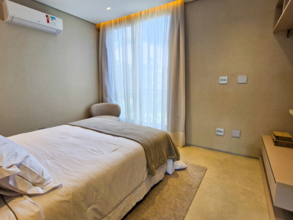 Residência Contemporânea de Alto Luxo no Condomínio Costa Verde Tabatinga