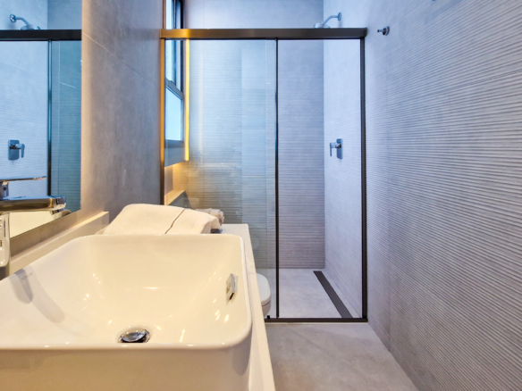 Residência Contemporânea de Alto Luxo no Condomínio Costa Verde Tabatinga