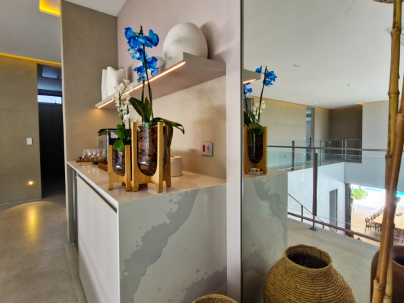 Residência Contemporânea de Alto Luxo no Condomínio Costa Verde Tabatinga