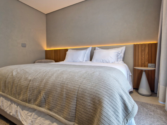 Residência Contemporânea de Alto Luxo no Condomínio Costa Verde Tabatinga