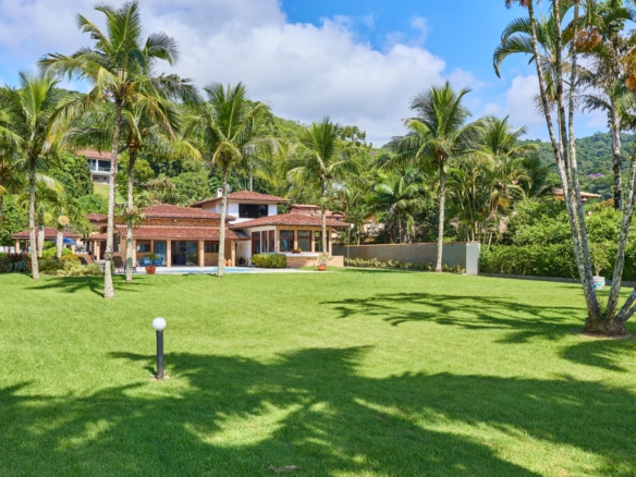 Casa com 7 suítes  praia Dura – Ubatuba