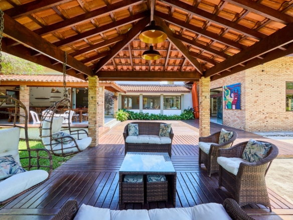 Casa com 7 suítes  praia Dura – Ubatuba