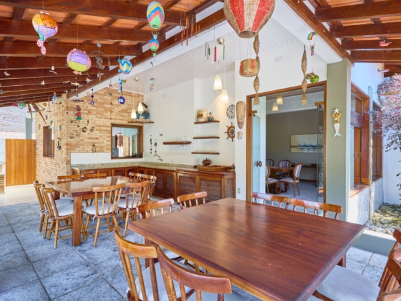 Casa com 7 suítes  praia Dura – Ubatuba