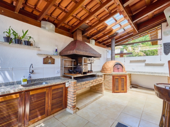 Casa com 7 suítes  praia Dura – Ubatuba