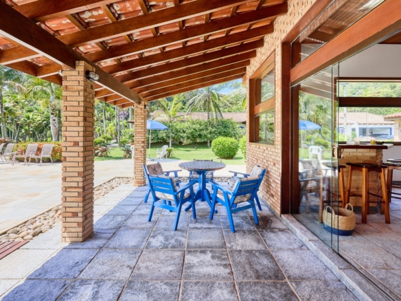 Casa com 7 suítes  praia Dura – Ubatuba