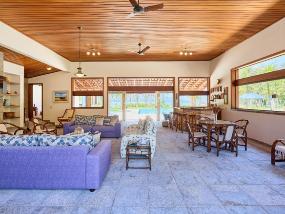Casa com 7 suítes  praia Dura – Ubatuba