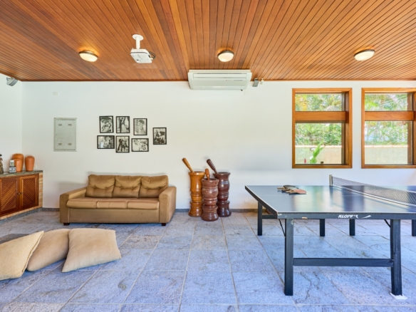 Casa com 7 suítes  praia Dura – Ubatuba