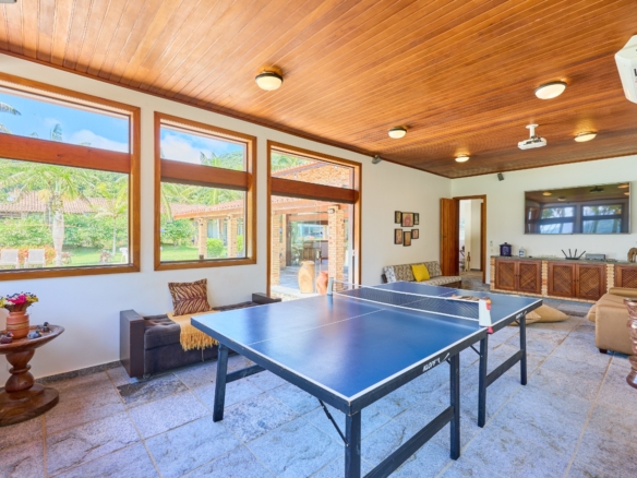Casa com 7 suítes  praia Dura – Ubatuba