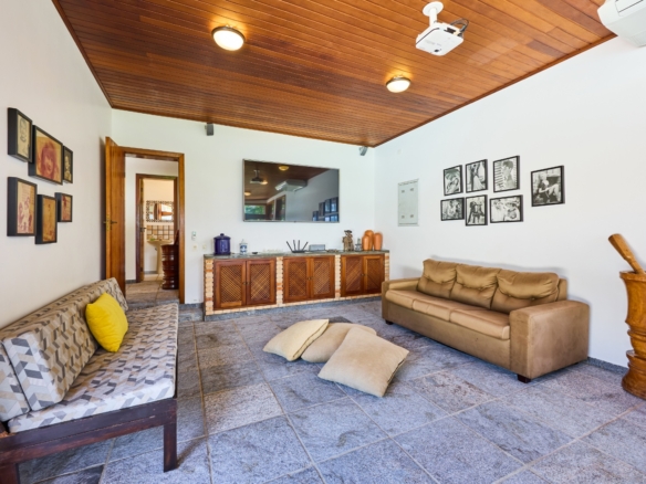 Casa com 7 suítes  praia Dura – Ubatuba